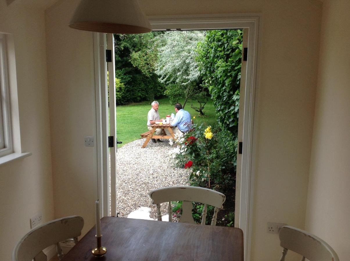 Acacia Cottage Halstead  Extérieur photo