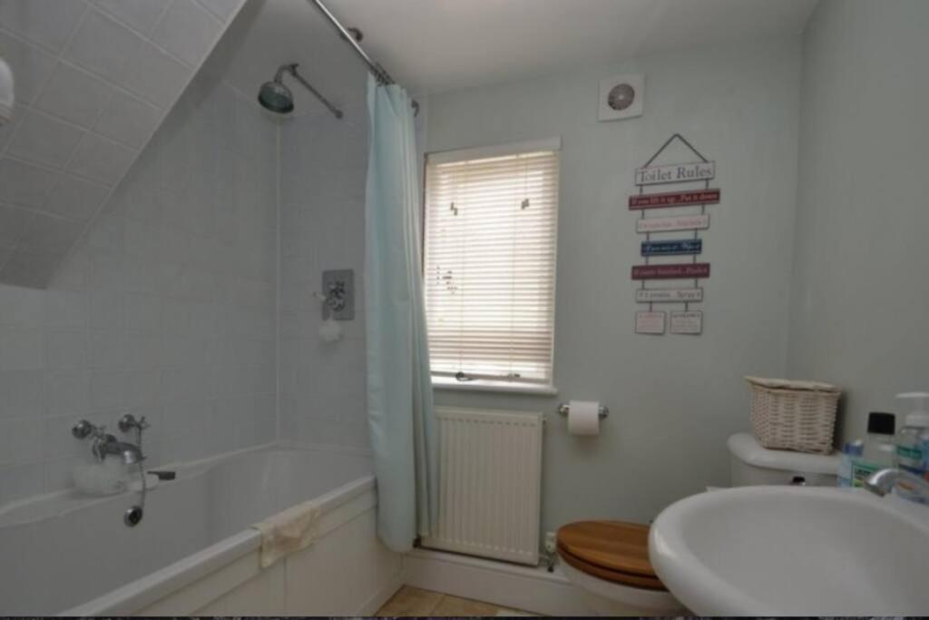 Acacia Cottage Halstead  Extérieur photo